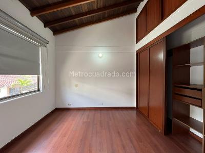 Casa de 3 alcobas en venta en Zona 5, Envigado, 218 m² · foto 6 de 20