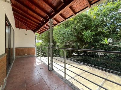 Casa de 3 alcobas en venta en Zona 5, Envigado, 218 m² · foto 9 de 20