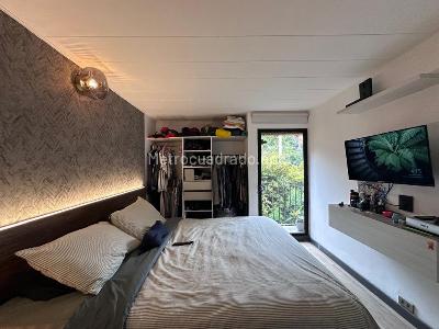 Apartamento de 2 alcobas en venta en El Poblado, Medellín, 80 m² · foto 11 de 19