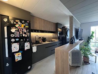 Apartamento de 2 alcobas en venta en El Poblado, Medellín, 80 m² · foto 7 de 19