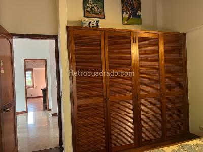 Casa de 4 alcobas en arriendo en Zona 5, Envigado, 219 m² · foto 13 de 20