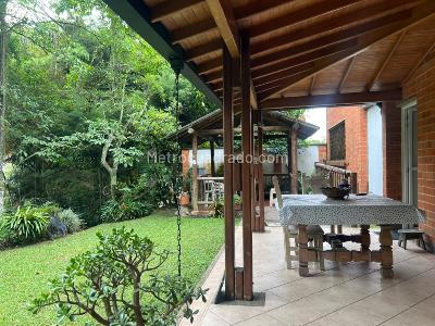 Casa de 4 alcobas en arriendo en Zona 5, Envigado, 219 m² · foto 19 de 20