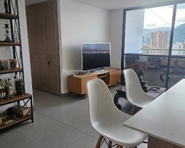 Apartamento en venta en Zona 7, Envigado · foto 3 de 12