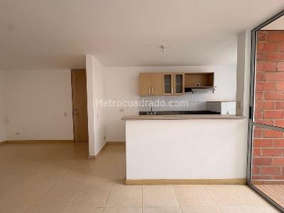 Apartamento de 3 alcobas en arriendo en San Jose, Sabaneta, 76 m² · foto 6 de 15