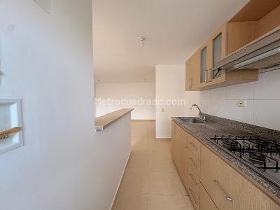 Apartamento de 3 alcobas en arriendo en San Jose, Sabaneta, 76 m² · foto 7 de 15