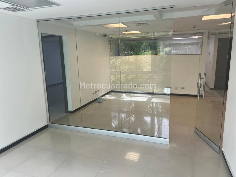 Oficina en Arriendo, Zona 10, Envigado - Más