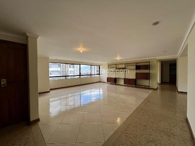Apartamento de 4 alcobas en venta en El Poblado, Medellín, 230 m² · foto 12 de 16