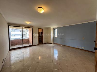 Apartamento de 4 alcobas en venta en El Poblado, Medellín, 230 m² · foto 4 de 16