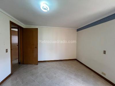 Apartamento de 4 alcobas en venta en El Poblado, Medellín, 230 m² · foto 7 de 16