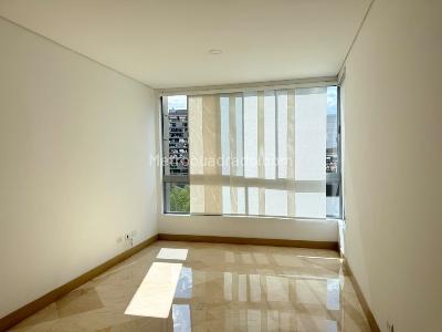 Apartamento de 3 alcobas en venta en El Poblado, Medellín, 272 m² · foto 14 de 19