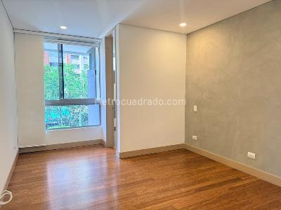 Apartamento de 3 alcobas en venta en El Poblado, Medellín, 272 m² · foto 15 de 19