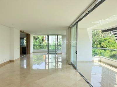 Apartamento de 3 alcobas en venta en El Poblado, Medellín, 272 m² · foto 4 de 19