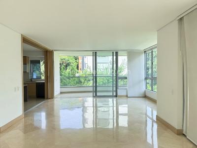 Apartamento de 3 alcobas en venta en El Poblado, Medellín, 272 m² · foto 5 de 19