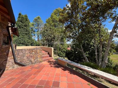 Casa de 3 alcobas en arriendo en Via Acuarela, Envigado, 340 m² · foto 18 de 20