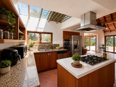 Casa de 3 alcobas en arriendo en Via Acuarela, Envigado, 340 m² · foto 8 de 20