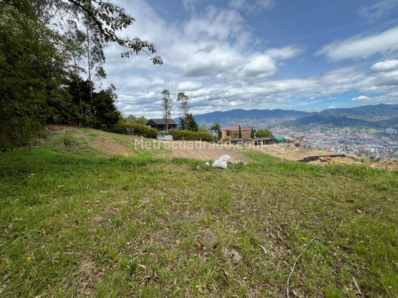 Lote en Venta, El Poblado, Medellín - Más