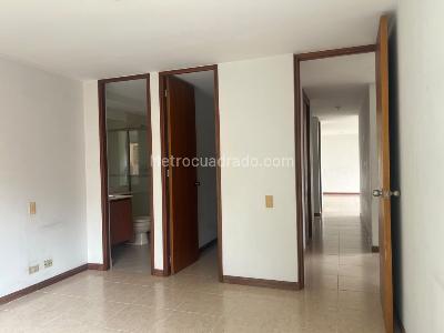 Apartamento de 3 alcobas en venta en El Poblado, Medellín, 114 m² · foto 11 de 17