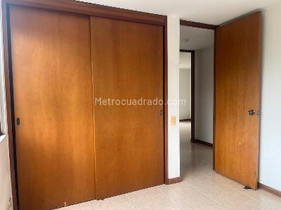 Apartamento de 3 alcobas en venta en El Poblado, Medellín, 114 m² · foto 6 de 17