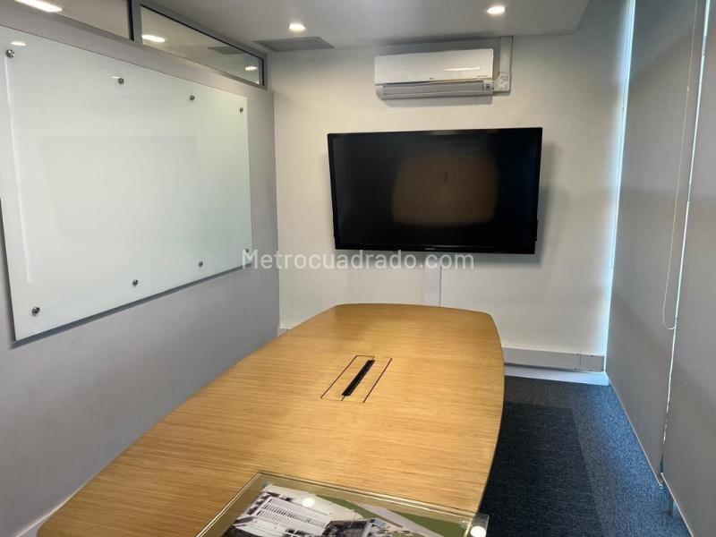 Oficina en Arriendo, El Poblado, Medellín - Vista 2