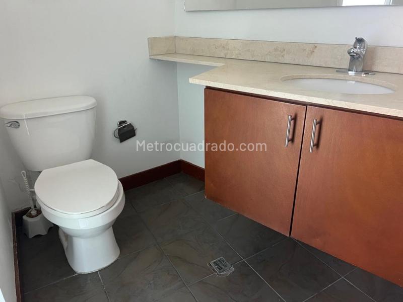 Oficina en Arriendo, El Poblado, Medellín - Más