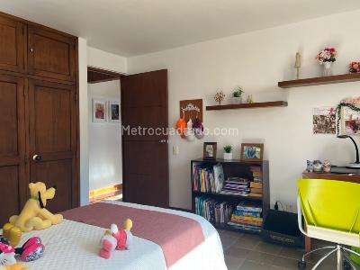 Casa de 3 alcobas en venta en Zona 5, Envigado, 166 m² · foto 11 de 19