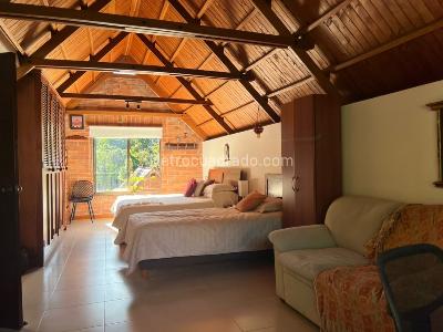 Casa de 3 alcobas en venta en Zona 5, Envigado, 166 m² · foto 14 de 19