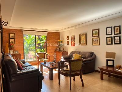 Casa de 3 alcobas en venta en Zona 5, Envigado, 166 m² · foto 2 de 19