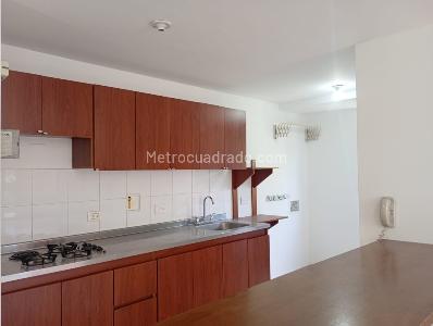 Apartamento de 1 alcoba en venta en El Poblado, Medellín, 62 m² · foto 5 de 15