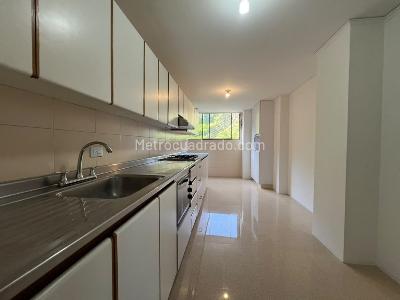 Apartamento de 3 alcobas en venta en El Poblado, Medellín, 156 m² · foto 5 de 14