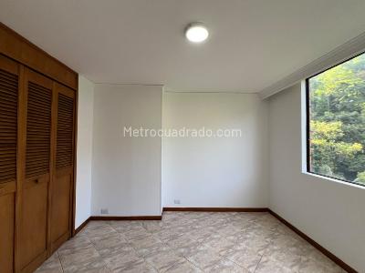 Apartamento de 3 alcobas en venta en El Poblado, Medellín, 156 m² · foto 7 de 14