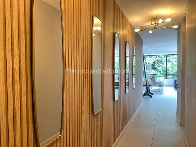 Apartamento de 3 alcobas en venta en El Poblado, Medellín, 220 m² · foto 18 de 18