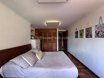Apartamento de 4 alcobas en venta en El Poblado, Medellín, 286 m² · foto 13 de 18