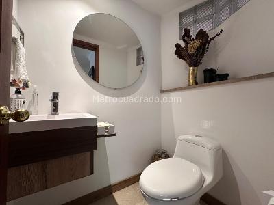 Apartamento de 4 alcobas en venta en El Poblado, Medellín, 286 m² · foto 17 de 18