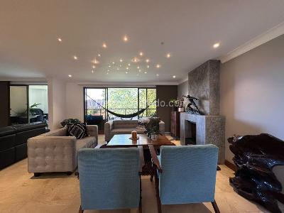 Apartamento de 4 alcobas en venta en El Poblado, Medellín, 286 m² · foto 2 de 18