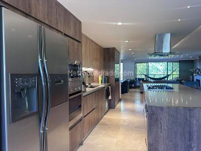 Apartamento de 4 alcobas en venta en El Poblado, Medellín, 286 m² · foto 6 de 18