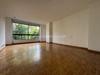 Apartamento de 3 alcobas en venta en El Poblado, Medellín, 197 m² · foto 10 de 17