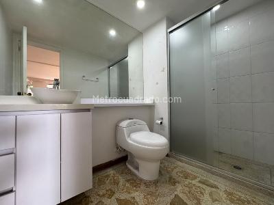Apartamento de 3 alcobas en venta en El Poblado, Medellín, 197 m² · foto 14 de 17