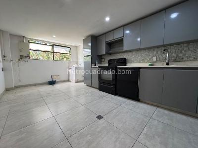 Apartamento de 3 alcobas en venta en El Poblado, Medellín, 197 m² · foto 5 de 17