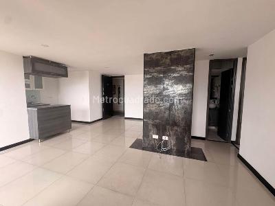 Apartamento en arriendo en Calle Larga, Sabaneta · foto 2 de 14