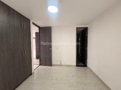 Apartamento en arriendo en Calle Larga, Sabaneta · foto 10 de 14