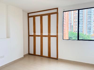 Apartamento de 2 alcobas en venta en El Poblado, Medellín, 86 m² · foto 11 de 15