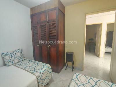 Apartamento en arriendo en Obrero, Envigado · foto 4 de 13