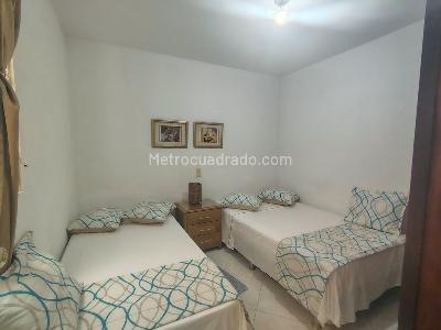 Apartamento en arriendo en Obrero, Envigado · foto 5 de 13
