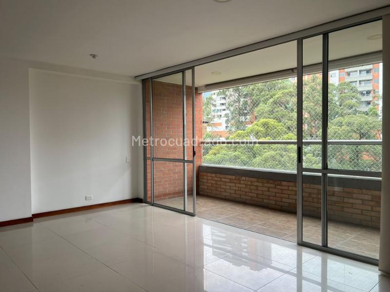 Apartamento en Arriendo, Loma Los Benedictinos, Envigado