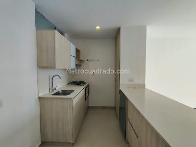 Apartamento de 1 alcoba en venta en El Poblado, Medellín, 62 m² · foto 6 de 14