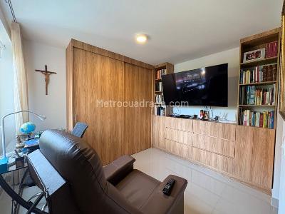 Apartamento de 1 alcoba en venta en Cañaveralejo, Sabaneta, 53 m² · foto 6 de 11