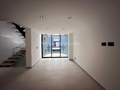 Casa en arriendo en El Poblado, Medellín · foto 5 de 18