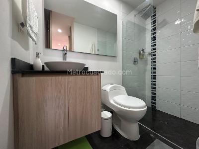 Apartamento de 1 alcoba en arriendo en El Poblado, Medellín, 89 m² · foto 3 de 18