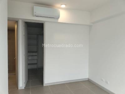 Apartamento de 2 alcobas en arriendo en El Poblado, Medellín, 60 m² · foto 10 de 15
