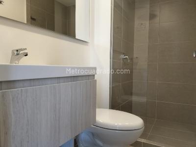 Apartamento de 2 alcobas en arriendo en El Poblado, Medellín, 60 m² · foto 14 de 15